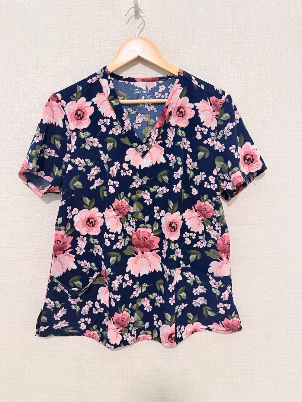 Floral V-Neck Top - Navy Pink